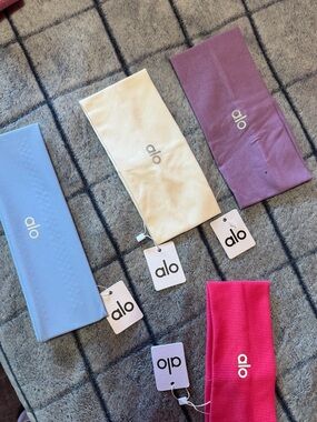 Alo Yoga Headband Bundle!